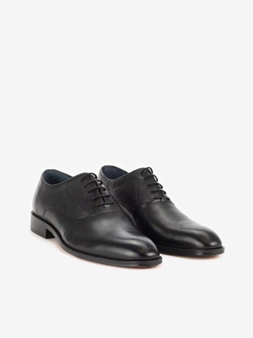 SAPATO OXFORD ESTILO CLÁSSICO EM PELE DE ATACADOR - Image 2
