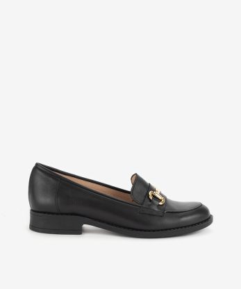 SAPATO LOAFER EM PELE COM APLICAÇÃO METÁLICA