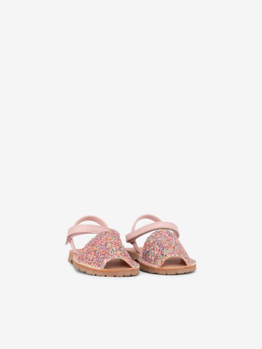 SANDÁLIA RASA ESTILO MENORQUINA EM GLITTER COMBINADO COM TIRA DE VELCRO - Image 2