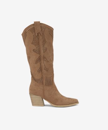 BOTA COM CANO ALTO DE TACÃO ESTILO TEXANA COM CANO PERFURADO A LASER