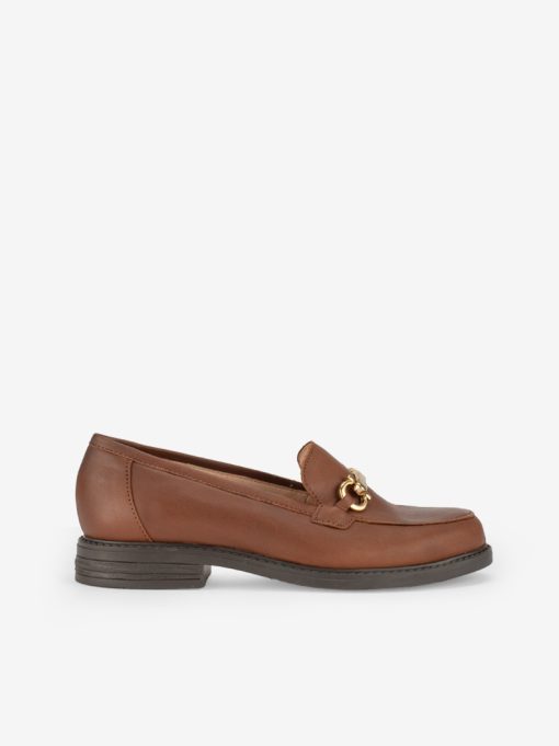 LEATHER MOCCASIN STYLE LOAFER SHOE WITH APPLICATION