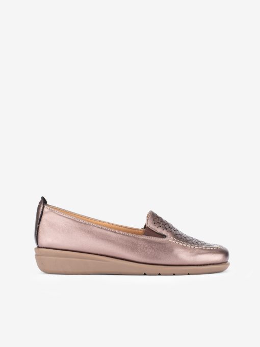 SAPATO CONFORTO EM PELE METALIZADA