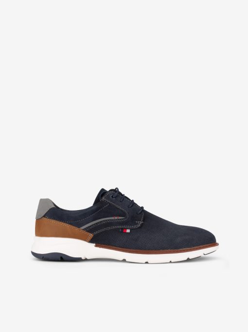 SAPATO ESTILO DERBY PERFURADO DE ATACADOR COM SOLA CONTRASTE