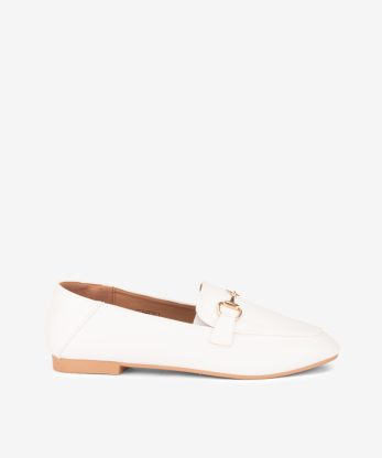 SAPATO LOAFER ESTILO MOCASSIN COM APLICAÇÃO METÁLICA