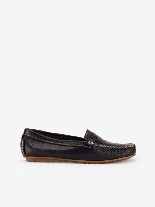 SAPATO MOCASSIN EM PELE COM COSTURA MANUAL