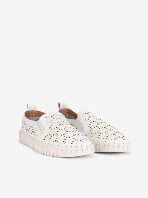 SAPATO SLIP ON DE ELÁSTICO EM PELE PERFURADA COM SOLA FLEX - Image 4
