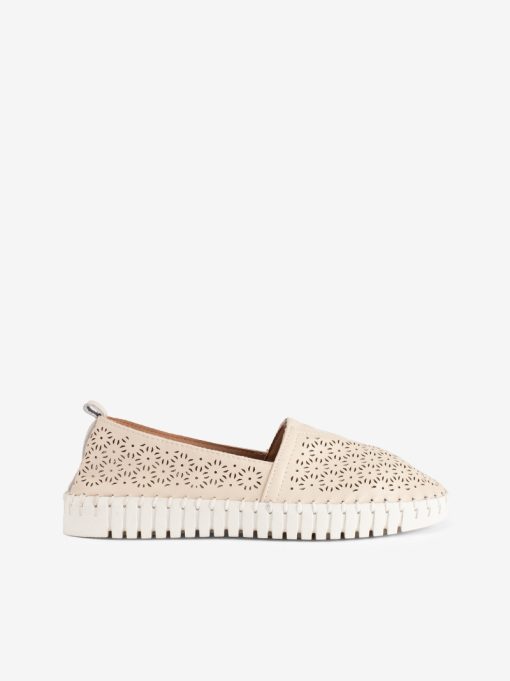SAPATO LOAFER DE ELÁSTICO EM PELE PERFURADA COM SOLA FLEX