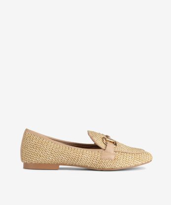 SAPATO LOAFER ESTILO MOCASSIN EM RÁFIA COMBINADA COM APLICAÇÃO