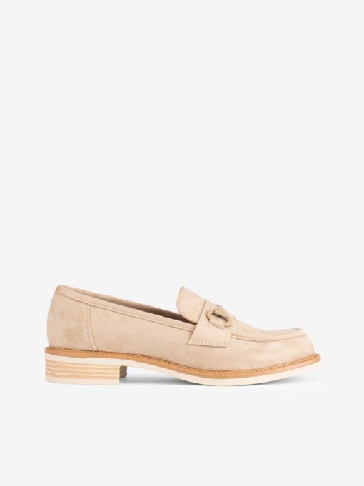 MOCCASIN STYLE LOAFER SHOE WITH APPLICATION