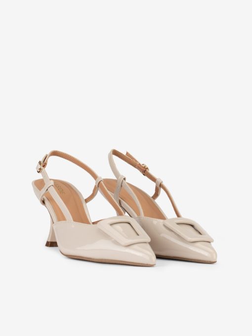 SAPATO SLING BACK EM VERNIZ DE SALTO COM FORMA PONTIAGUDA - Image 2