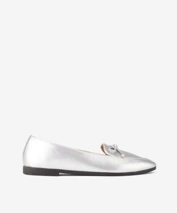 SAPATO LOAFER ESTILO MOCASSIN METALIZADO COM LAÇO