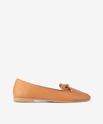 SAPATO LOAFER ESTILO MOCASSIN COM LAÇO