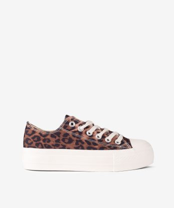 TÉNIS DE ATACADOR EM CANVAS ESTAMPADO LEOPARDO COM CUPSOLE DE BORRACHA VULCANIZADA