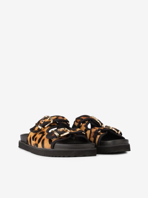 SANDÁLIA EM PELE ESTAMPADA LEOPARDO DE DUPLA FIVELA COM PALMILHA ANATÓMICA - Image 2