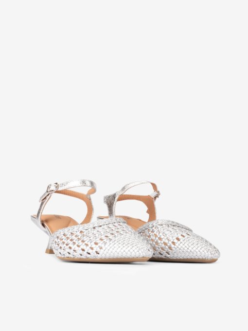 SAPATO SLING BACK METALIZADO DE SALTO KITTEN COM PEÇA ENTRANÇADA EM FORMA PONTIAGUDA - Image 2
