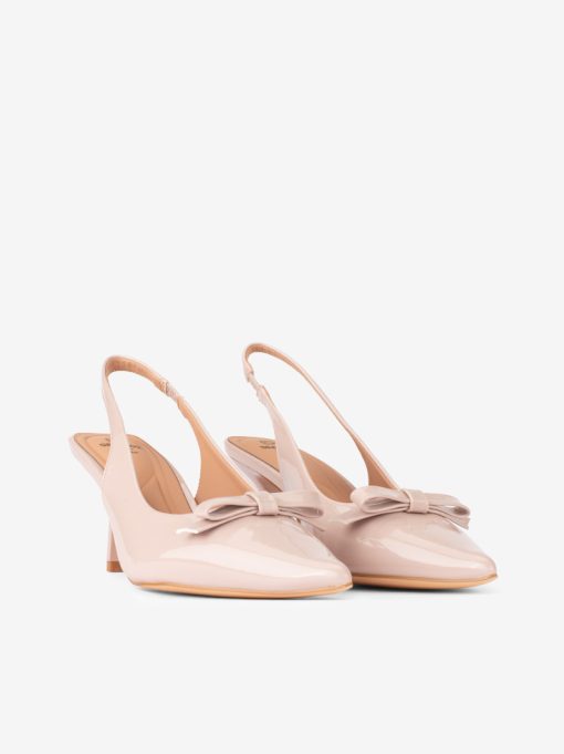 SAPATO SLING BACK EM VERNIZ DE SALTO COM APLICAÇÃO DE LAÇO - Image 2