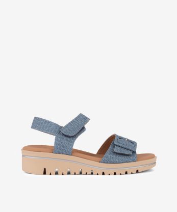 SANDÁLIA ESTAMPADA DE FIVELA COM TIRA DE VELCRO