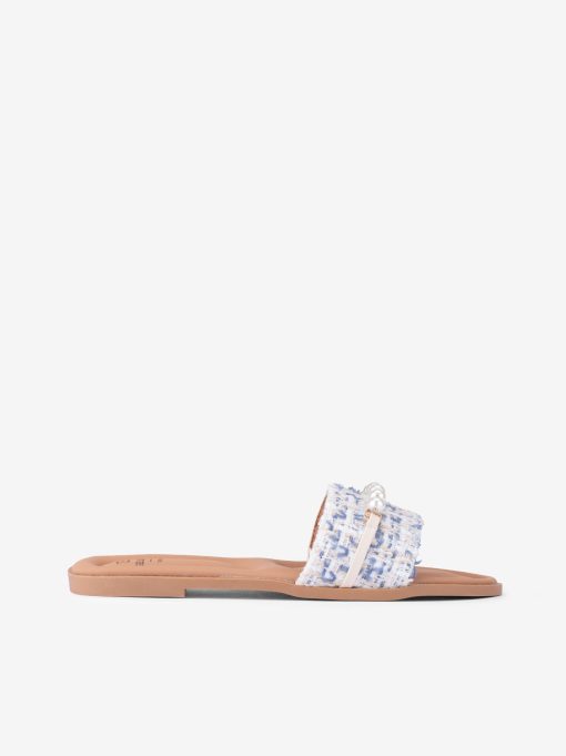 SANDÁLIA MULE EM TWEED COM APLICAÇÕES PÉROLA