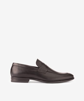 SAPATO LOAFER EM PELE