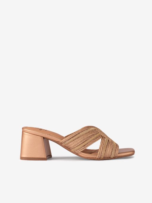 SANDÁLIA MULE METALIZADA DE TACÃO COM APLICAÇÕES - Image 3