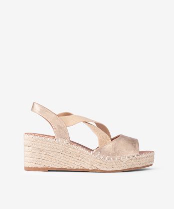 SANDÁLIA EM CUNHA DE CORDA ESTILO VALENCIANA PEEP TOE METALIZADA COM ELÁSTICOS