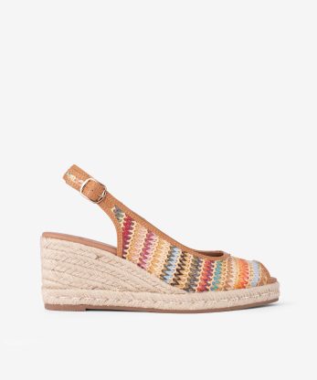 SAPATO SLING BACK EM RÁFIA MULTICOLOR COM CUNHA DE CORDA ESTILO VALENCIANA