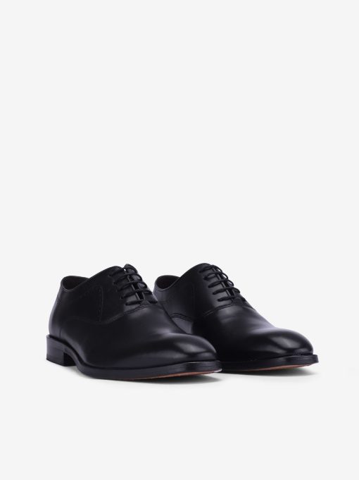 SAPATO OXFORD ESTILO CLÁSSICO EM PELE DE ATACADOR - Image 2