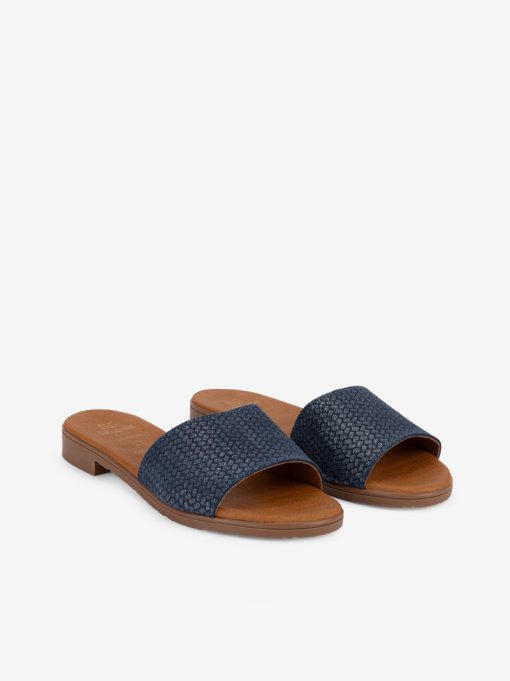 SANDÁLIA MULE RASA EM CROUTE CAMURÇA ESTAMPADO - Image 2