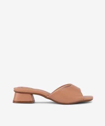 SANDÁLIA MULE DE TACÃO COM FORMA QUADRADA