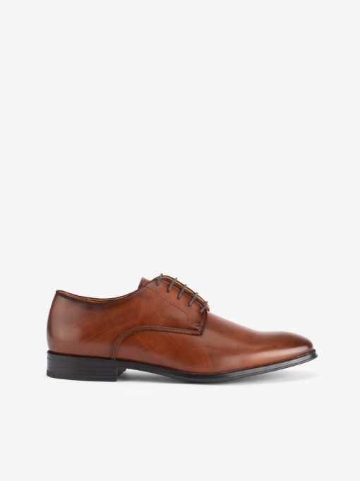 SAPATO DERBY COM SOLA CLASSICA