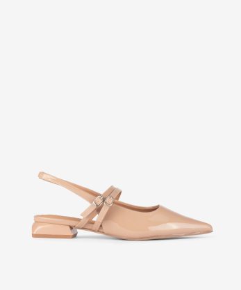 SAPATO SLING BACK MARY JANE EM VERNIZ DE TACÃO RASO COM FORMA PONTIAGUDA