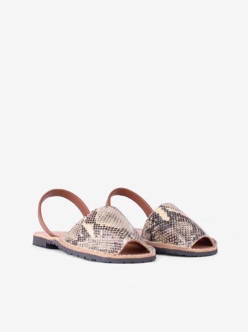 SANDÁLIA RASA ESTILO MENORQUINA EM PELE ANIMAL PRINT SERPENTE - Image 2