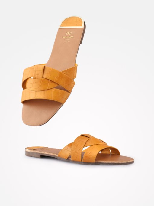 SANDÁLIA RASA COM TIRAS CRUZADAS ESTAMPADAS - Image 3