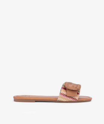 SANDÁLIA EM RÁFIA MULTICOLOR COMBINADA COM FIVELA