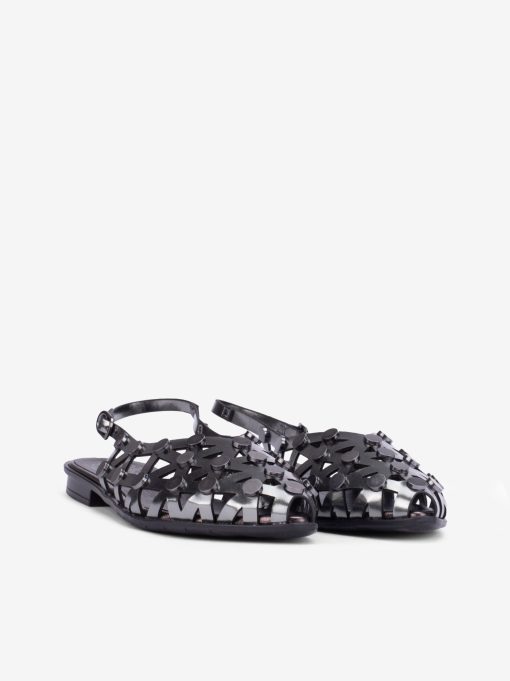 SANDÁLIA FECHADA SLING BACK COM DETALHES PERFURADOS COM TACHAS METÁLICAS - Image 2