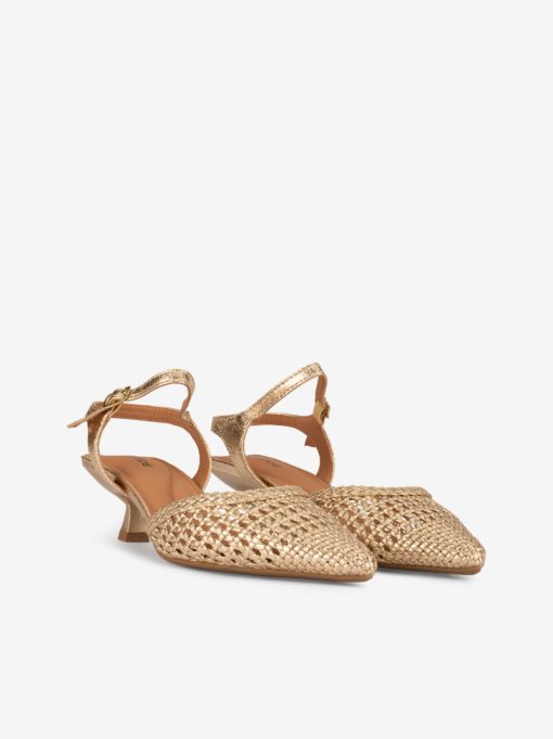 SAPATO SLING BACK METALIZADO DE SALTO KITTEN COM PEÇA ENTRANÇADA EM FORMA PONTIAGUDA - Image 2