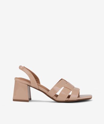 SANDÁLIA DE TACÃO EM VERNIZ DE ELÁSTICO ATRÁS COM FORMA QUADRADA - CREME, 35