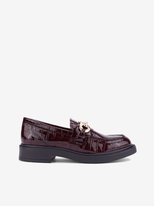 SAPATO LOAFER EM VERNIZ