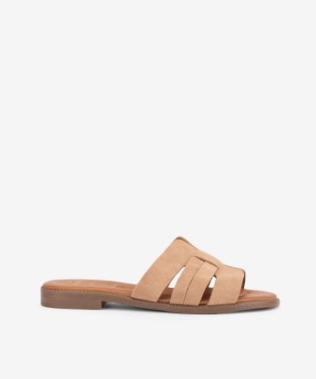 CHINELO RASO COM PEÇAS SOBREPOSTAS EM CROUTE CAMURÇA