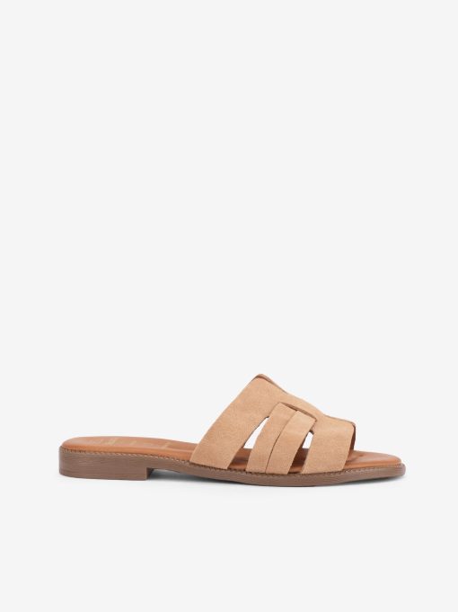 CHINELO RASO COM PEÇAS SOBREPOSTAS EM CROUTE CAMURÇA