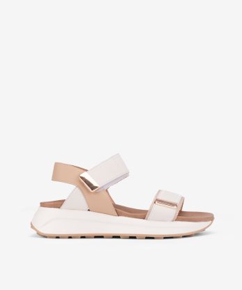 SANDÁLIA DESPORTIVA COMBINADA COM TIRAS DE VELCRO EM SOLA PLATAFORMA