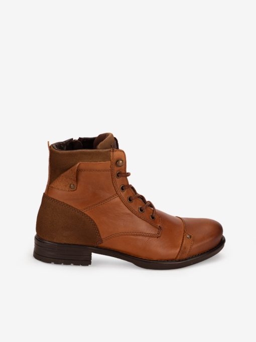 BOTA DE ATACADOR MULTIPEÇA EM PELE COMBINADA COM SOLA DE RASTO