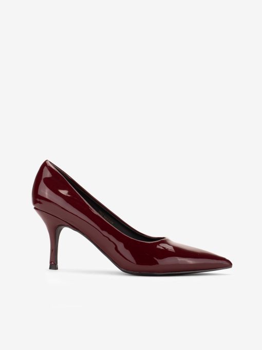 SAPATO PUMP DE SALTO EM VERNIZ COM FORMA PONTIAGUDA