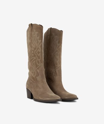 Alternative view of BOTA DE TACÃO ESTILO TEXANA EM CROUTE CAMURÇA COM BORDADOS