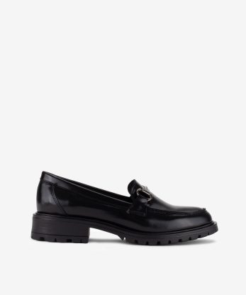 SAPATO LOAFER EM PELE POLIDA COM APLICAÇÃO METÁLICA