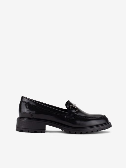 SAPATO LOAFER EM PELE POLIDA COM APLICAÇÃO METÁLICA