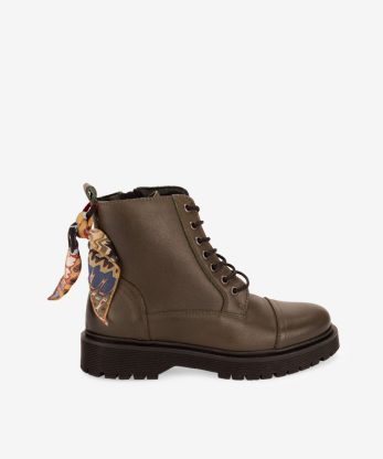 BOTA EM PELE ESTILO MILITAR