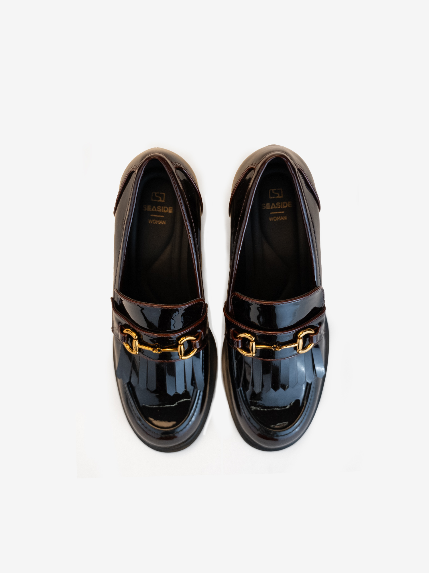 SAPATO LOAFER DE TACÃO EM VERNIZ - Image 3