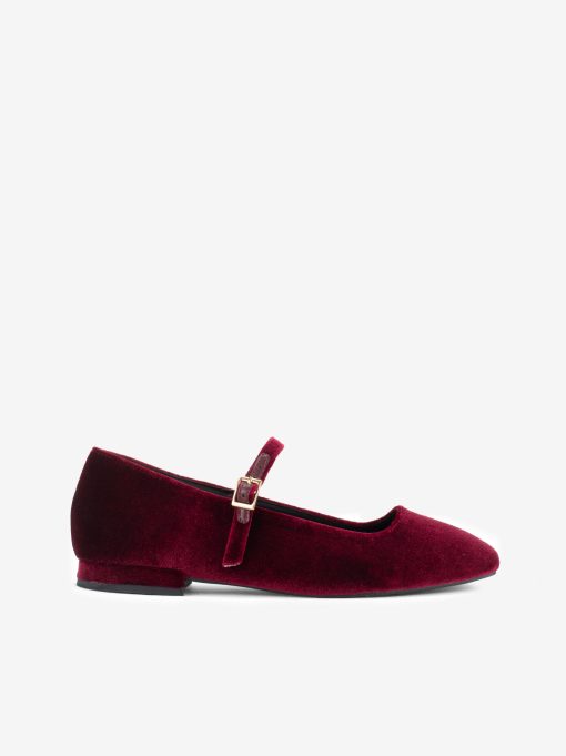 SAPATO MARY JANE DE FIVELA COM FORMA QUADRADA