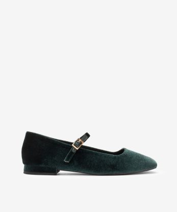 SAPATO MARY JANE DE FIVELA COM FORMA QUADRADA